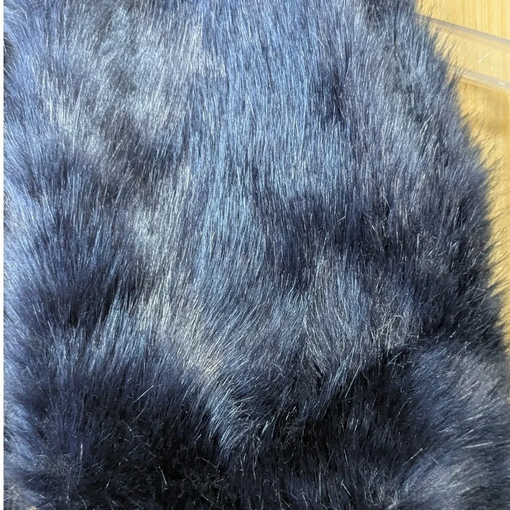 Banana Republic Navy Blue Faux Fur Scarf Pull Through Stole NWT